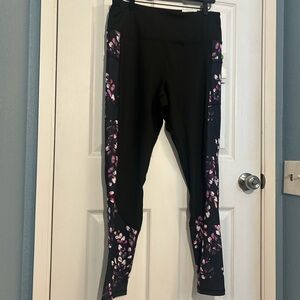 NWT GAIAM Women’s leggings with Purple Floral Accents